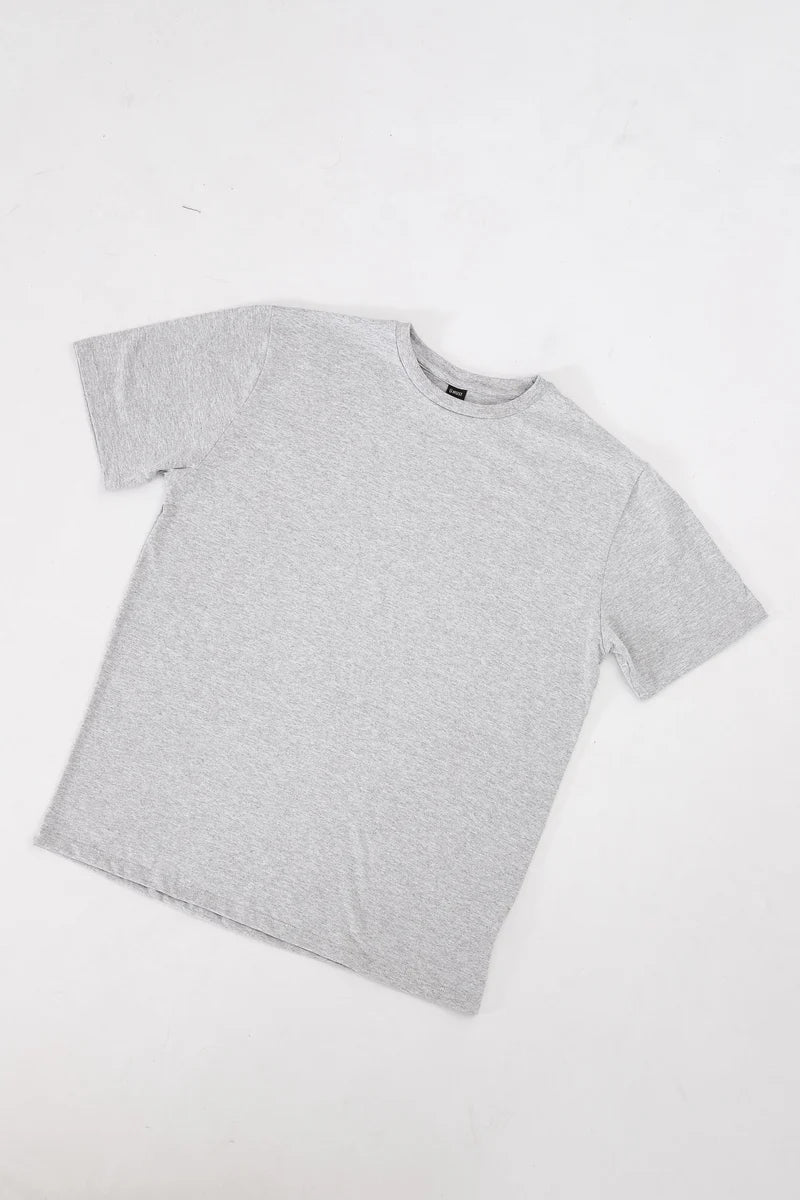 REMERA ESSENTIAL GRIS