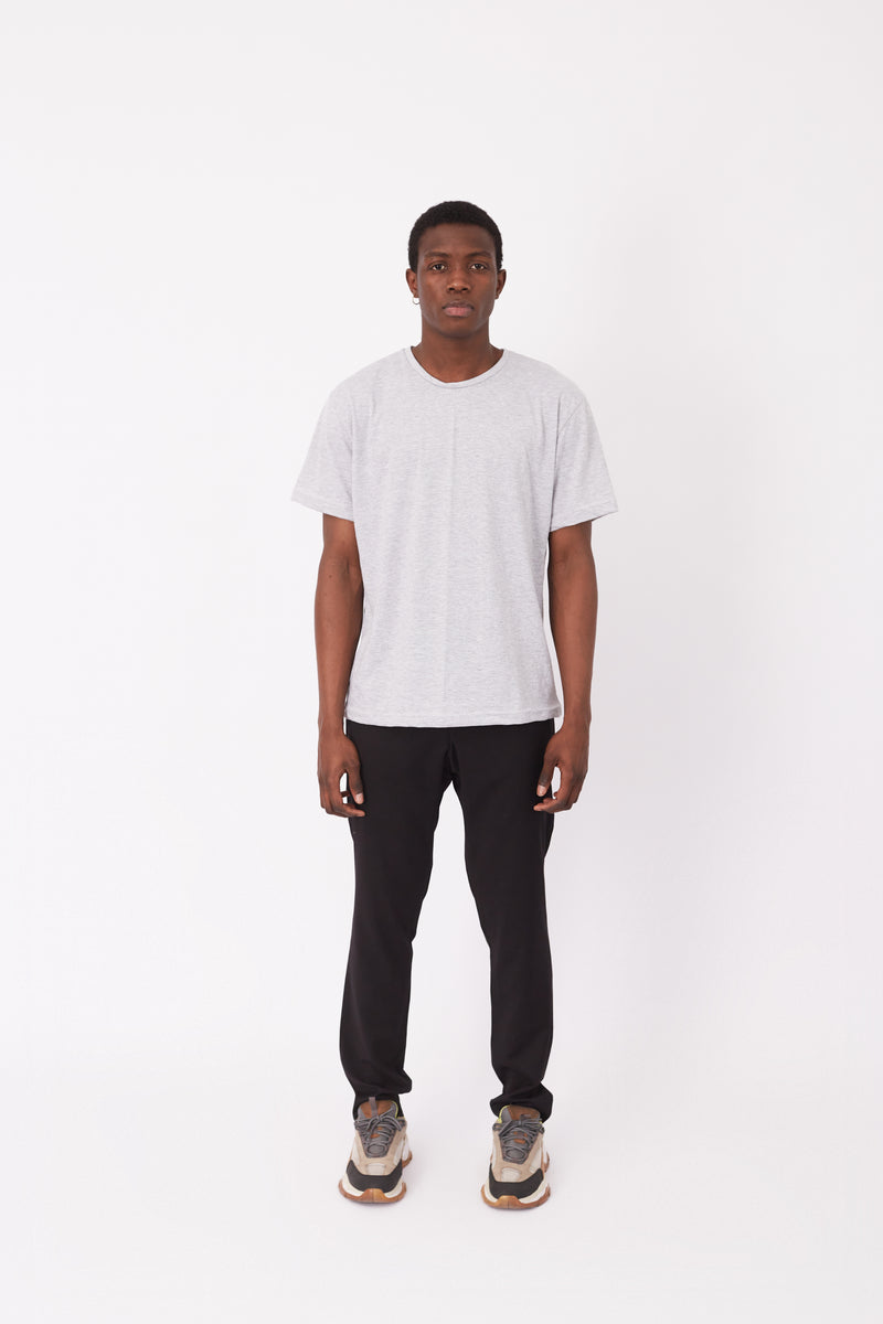 Remera Essential Gris